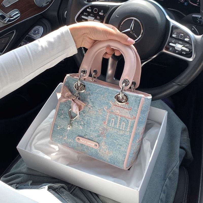 High Value Light Luxury Contra - Luxury Bags Levels ulasan dan harga